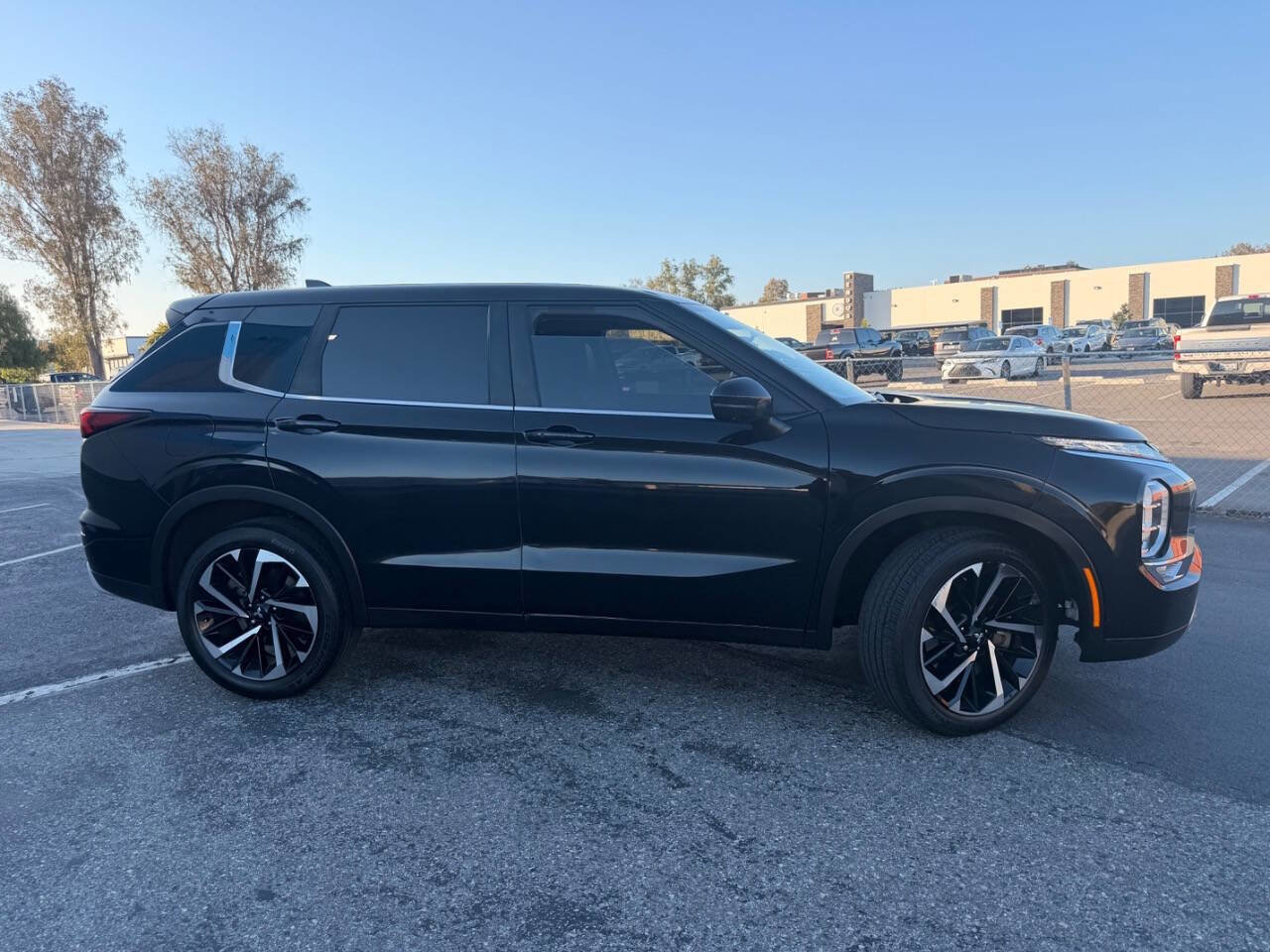 Used 2022 Mitsubishi Outlander SE FWD image 7