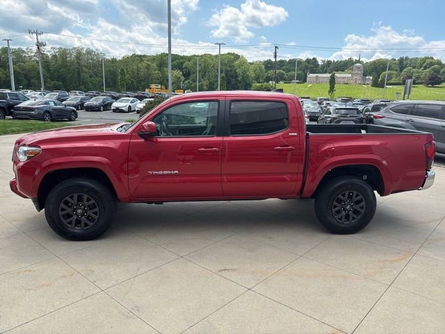 Used 2023 Toyota Tacoma SR5 AWD/4WD image 4