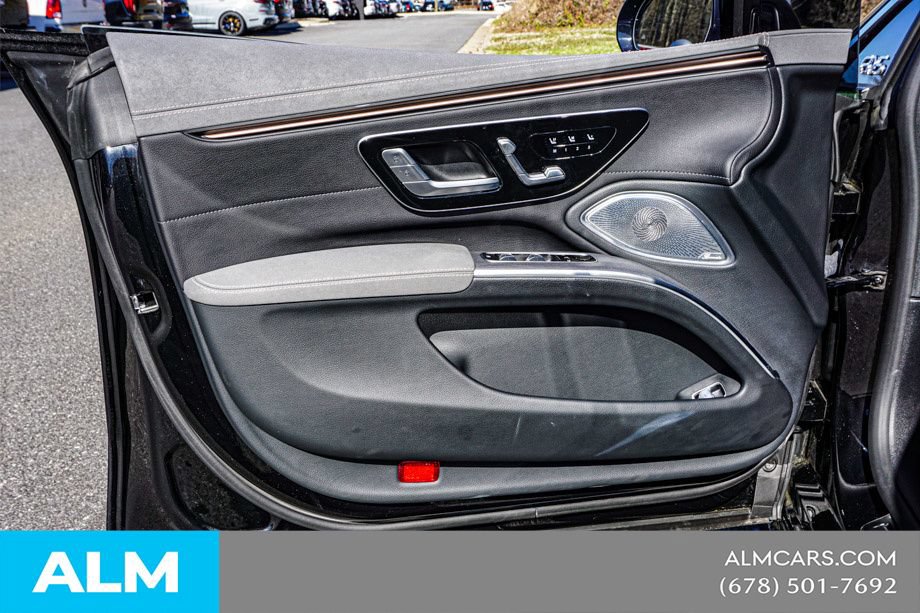 Used 2022 Mercedes-Benz EQS 580 4MATIC Sedan image 45