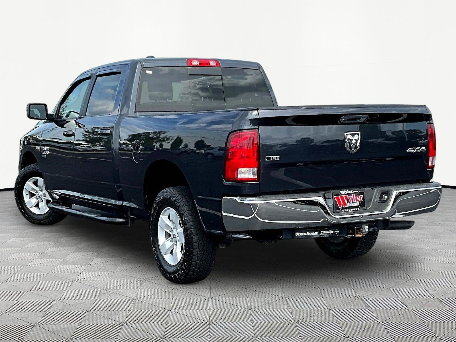 Used 2020 RAM 1500 Classic SLT AWD/4WD image 4