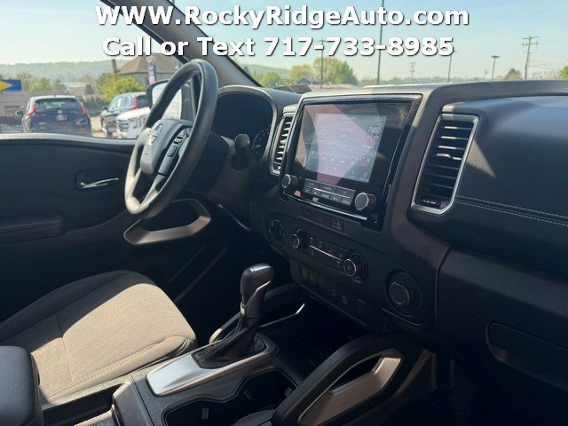 Used 2023 Nissan Frontier SV w/ Tow Package AWD/4WD image 12