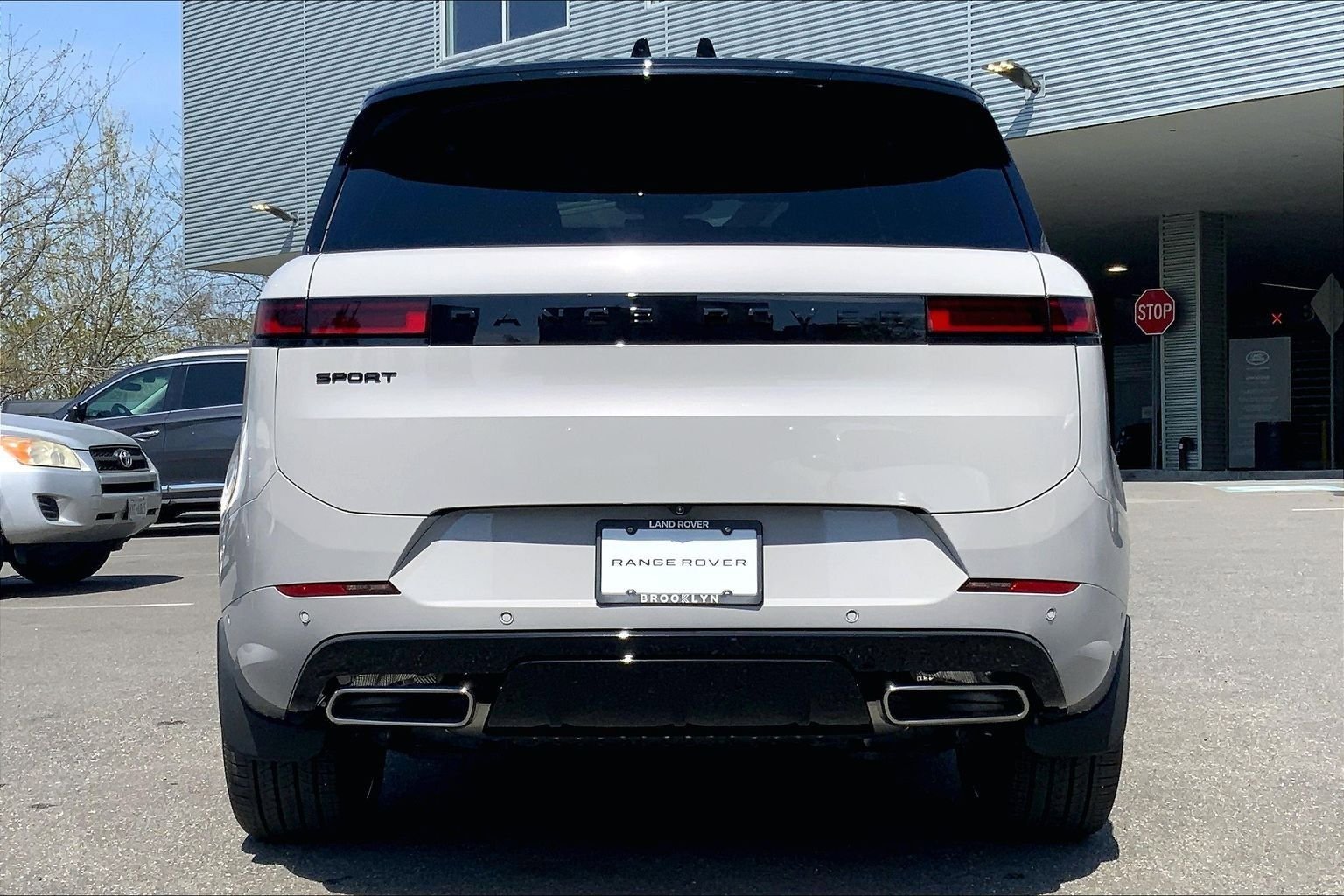 New 2026 Land Rover Range Rover Sport Dynamic SE AWD/4WD image 4