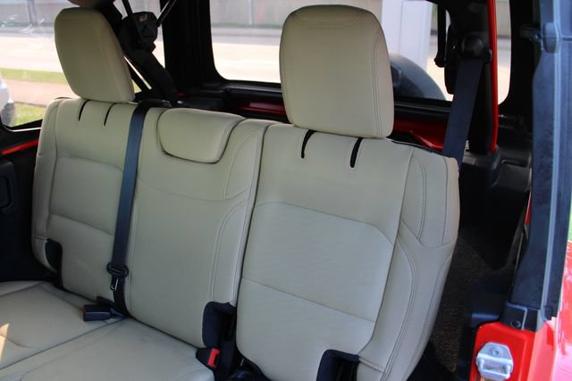 Used 2020 Jeep Wrangler Unlimited Sahara AWD/4WD image 22