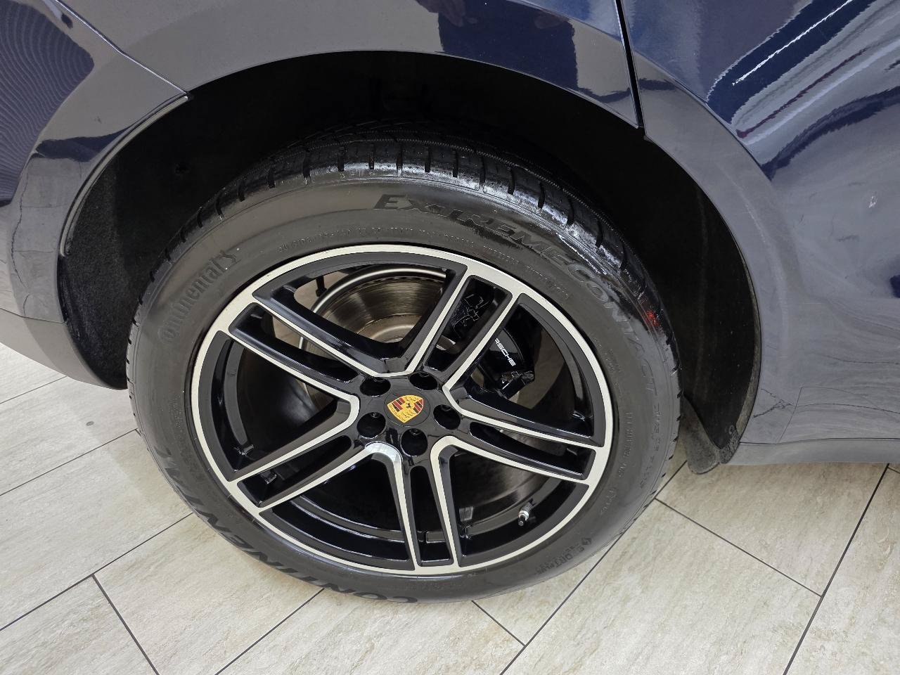 Used 2021 Porsche Macan AWD/4WD image 43
