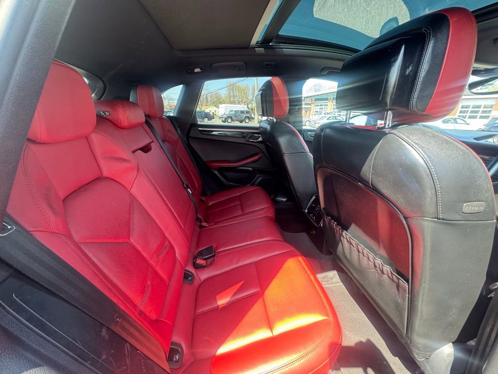 Used 2016 Porsche Macan S image 29