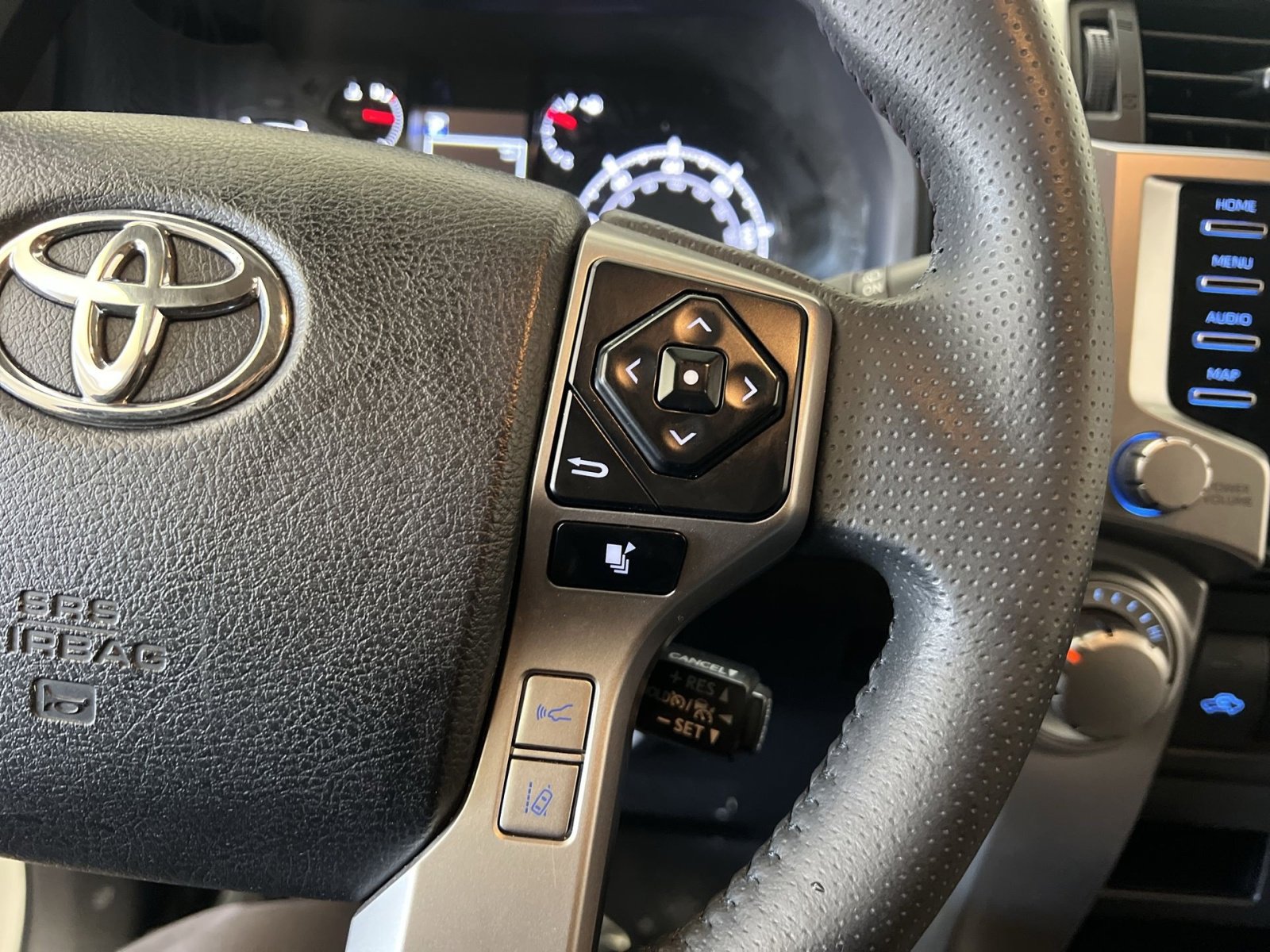 Used 2024 Toyota 4Runner SR5 image 31