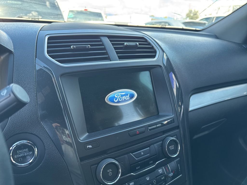 Used 2017 Ford Explorer XLT w/ Equipment Group 202A image 13