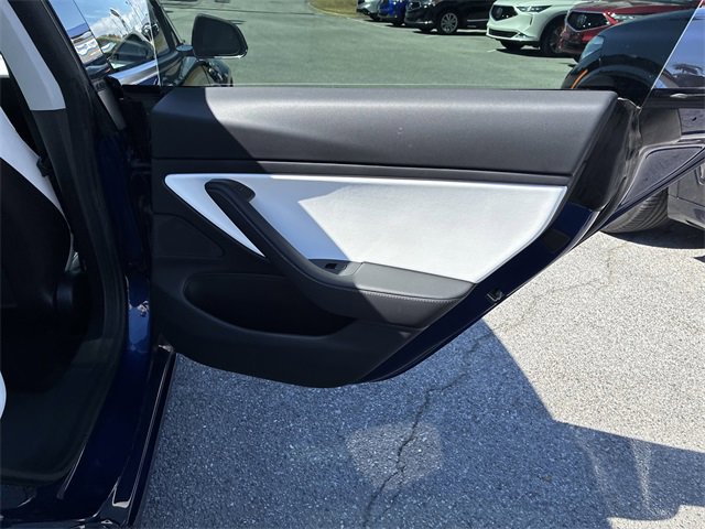 Used 2020 Tesla Model 3 Performance image 29