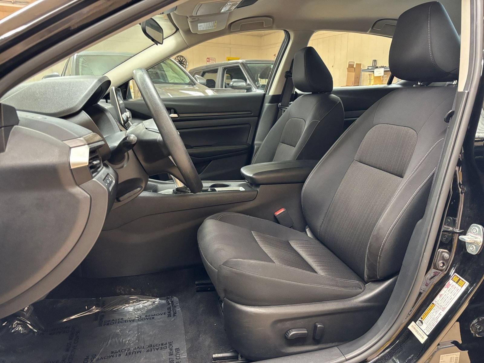 Used 2025 Nissan Altima 2.5 SV FWD image 27