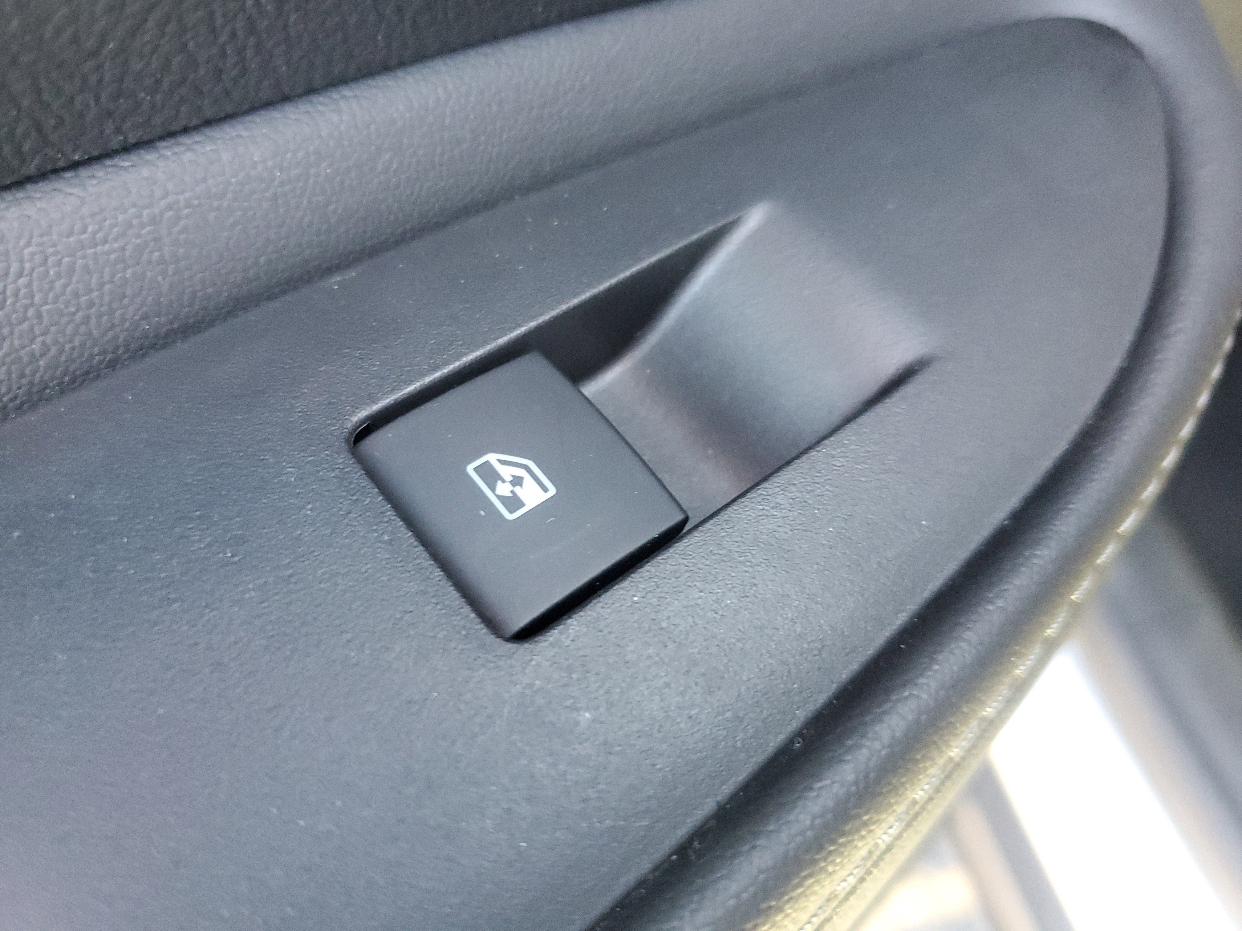 Used 2022 Buick Encore Preferred w/ Safety Package image 11