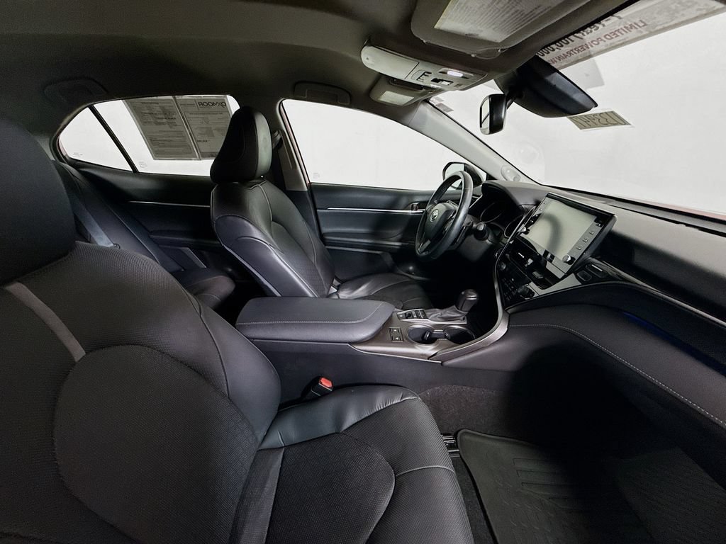 Used 2021 Toyota Camry XSE w/ Navigation Upgrade Package FWD image 26
