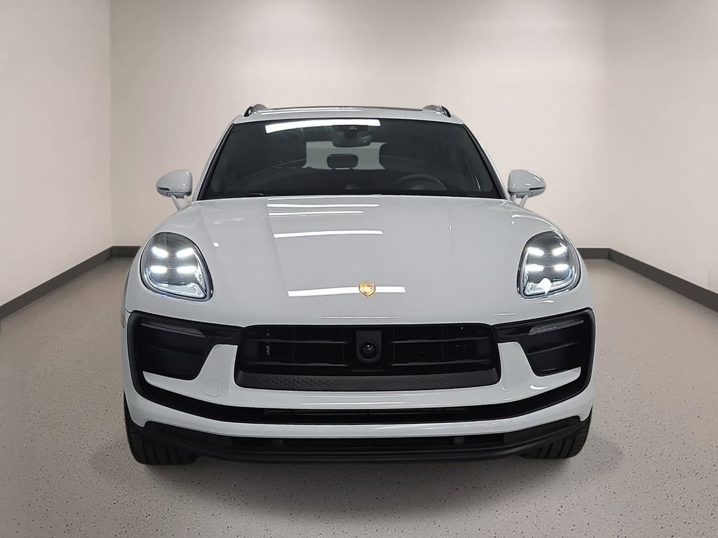 New 2026 Porsche Macan AWD/4WD image 9