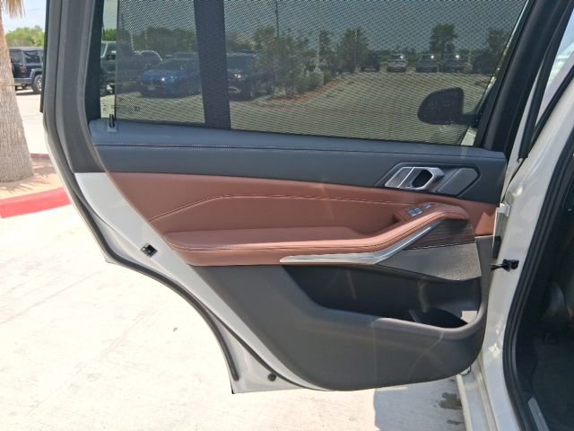 Used 2024 BMW X7 xDrive40i w/ Premium Package AWD/4WD image 15