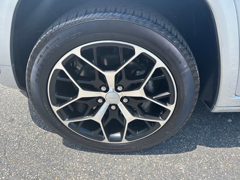 New 2024 Jeep Grand Cherokee Summit AWD/4WD image 12