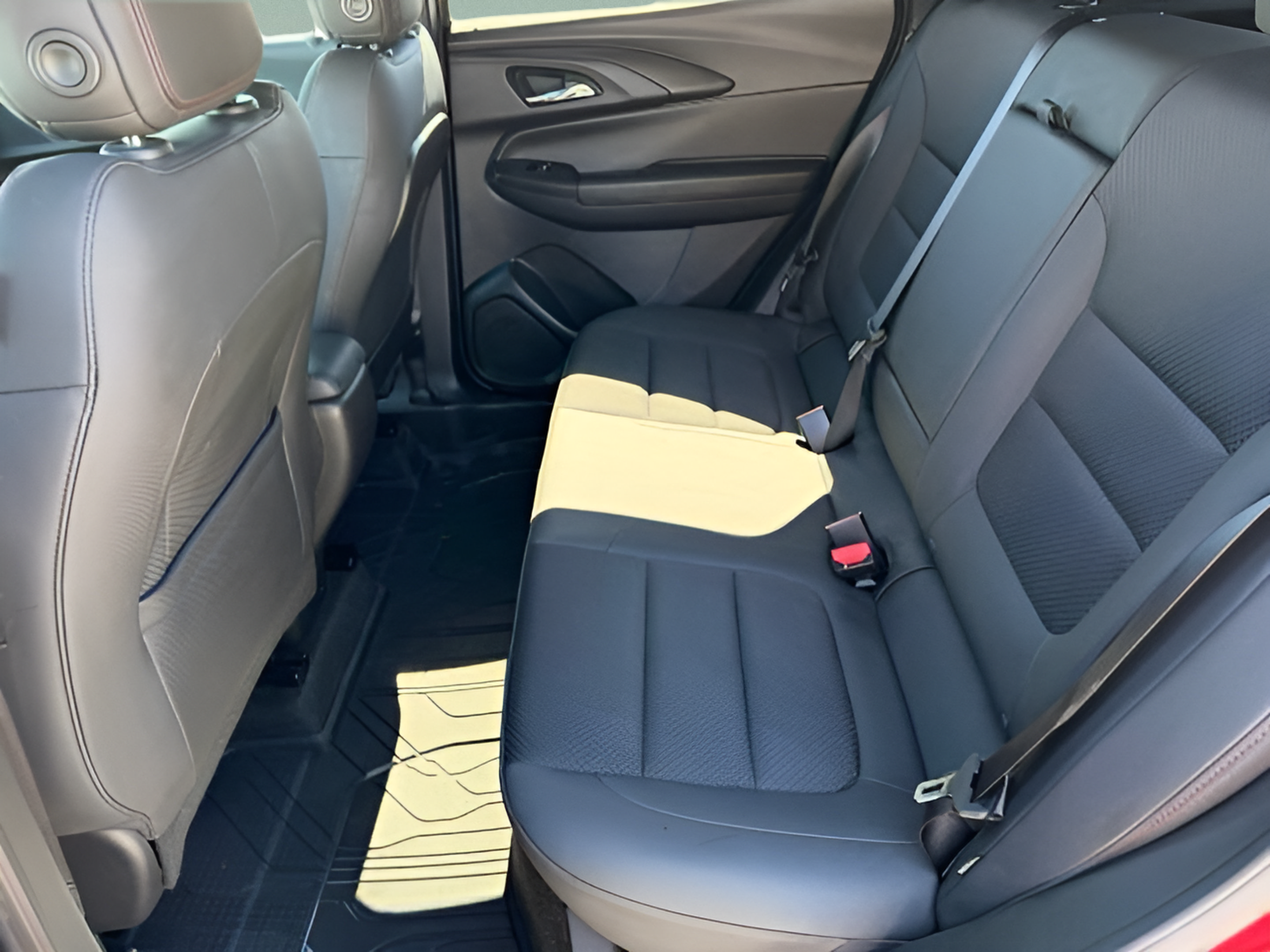 Used 2023 Chevrolet TrailBlazer RS FWD image 24