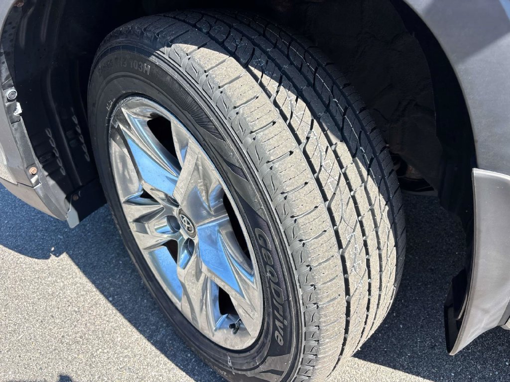 Used 2019 Toyota Highlander Limited AWD/4WD image 7