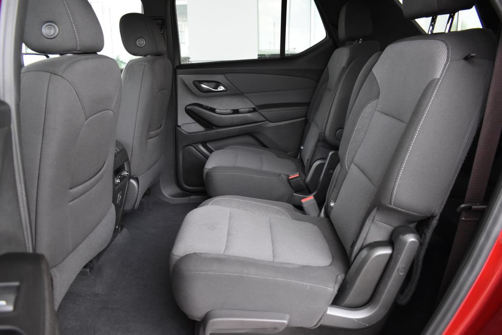 Used 2023 Chevrolet Traverse LT FWD image 15
