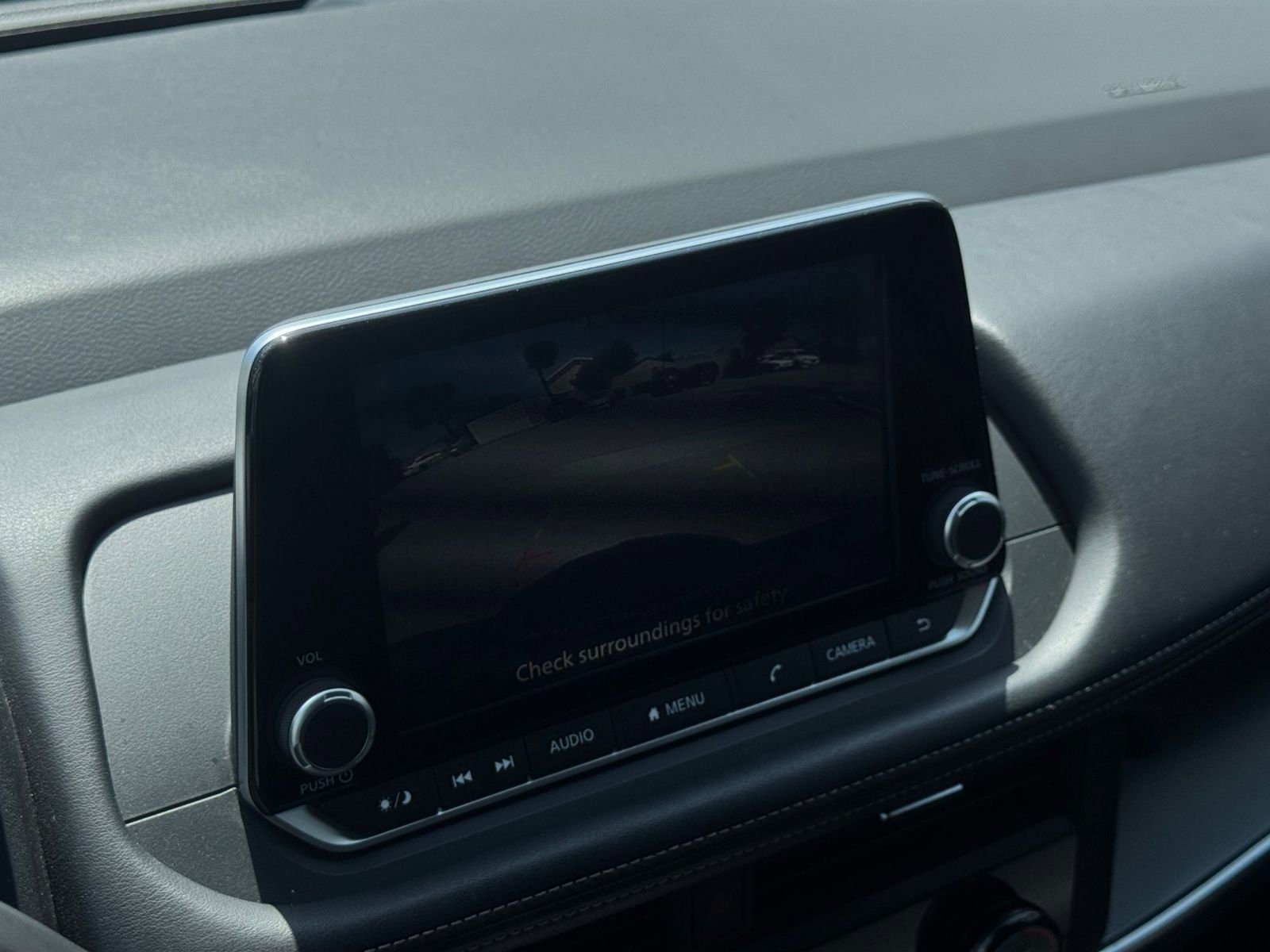 Used 2025 Nissan Rogue SV FWD image 25