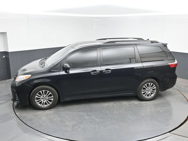 Used 2020 Toyota Sienna XLE FWD image 35