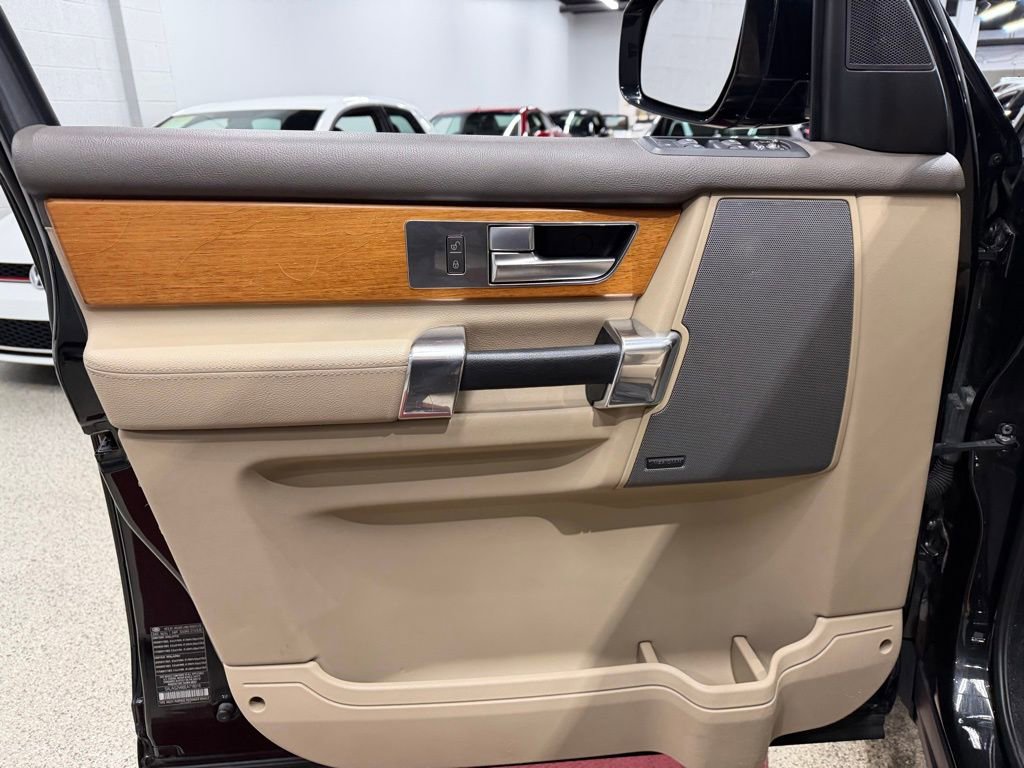 Used 2014 Land Rover LR4 HSE image 19
