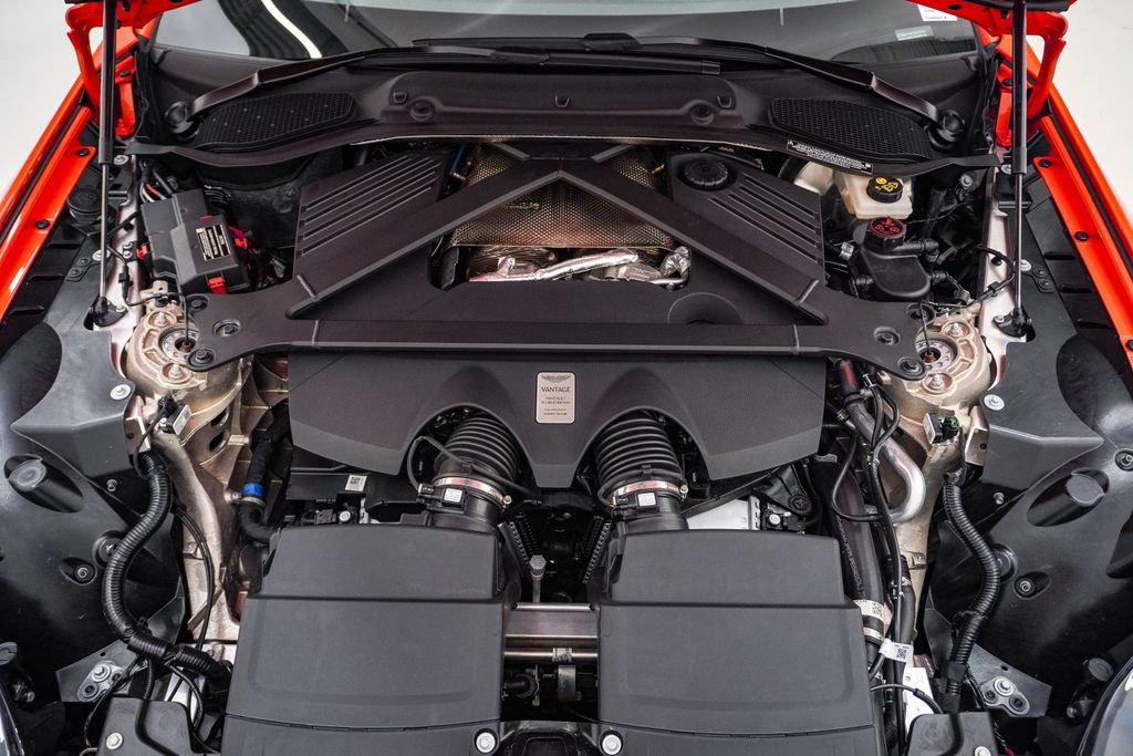 Used 2026 Aston Martin V8 Vantage Coupe RWD image 33