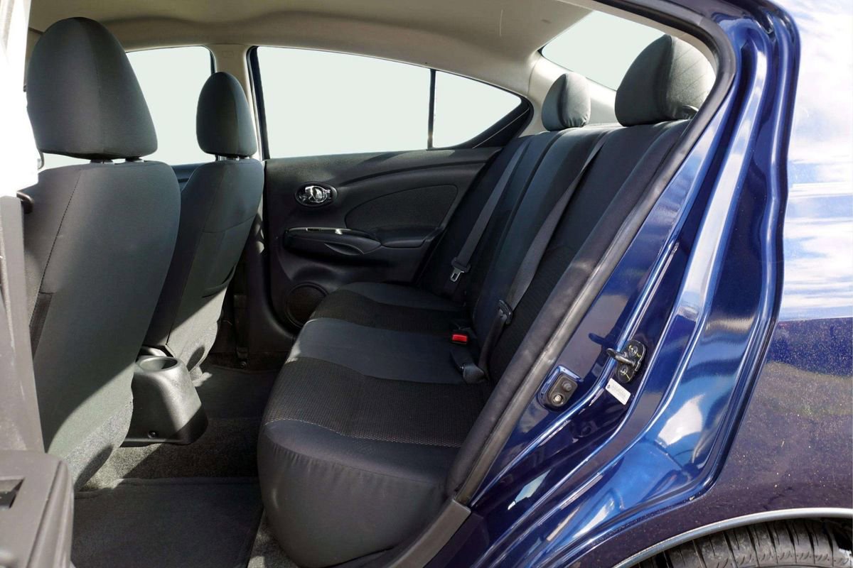 Used 2013 Nissan Versa SL w/ SL Tech Pkg image 17