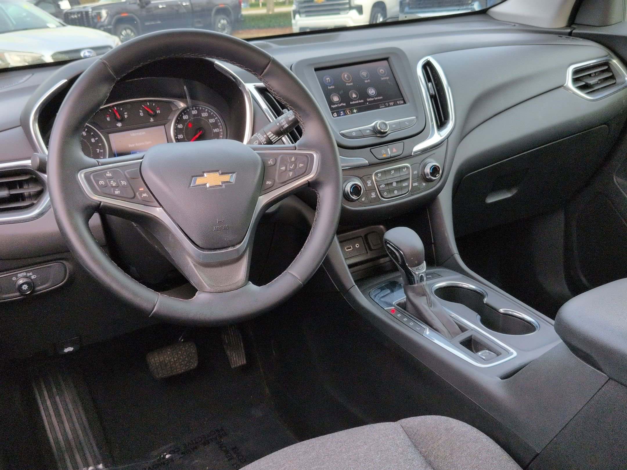 Used 2023 Chevrolet Equinox LT image 32