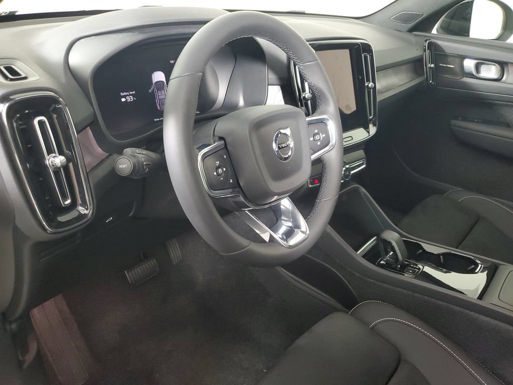 Certified 2024 Volvo C40 P8 Recharge Ultimate w/ Protection Package Premier RWD image 26