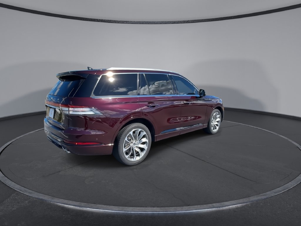 Used 2023 Lincoln Aviator Grand Touring w/ Equipment Group 301A AWD/4WD image 8