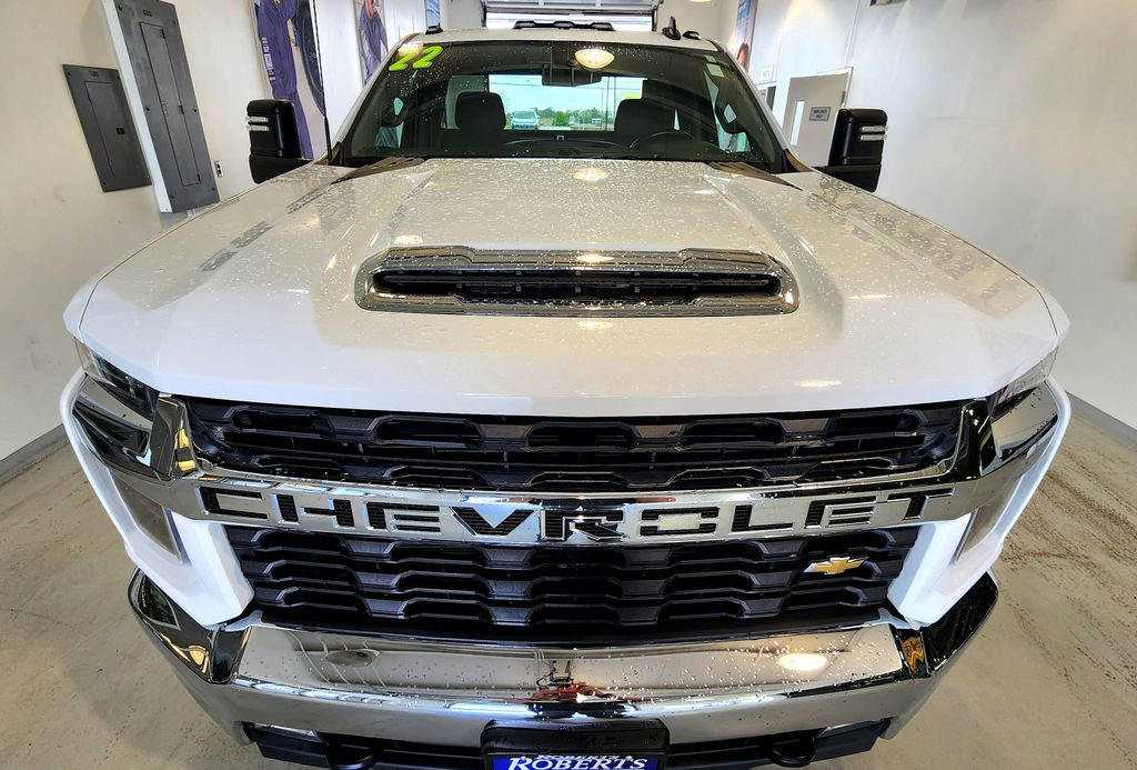 Used 2022 Chevrolet Silverado 3500 LT w/ Convenience Package image 4