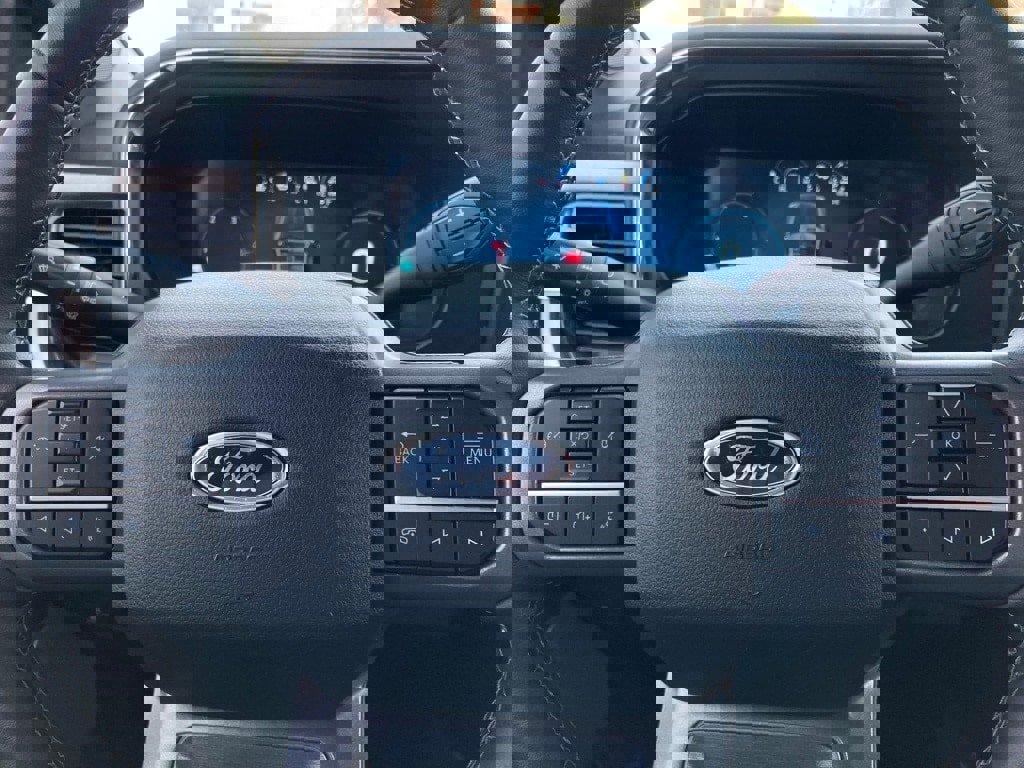 Used 2025 Ford F250 Lariat w/ Chrome Package image 19