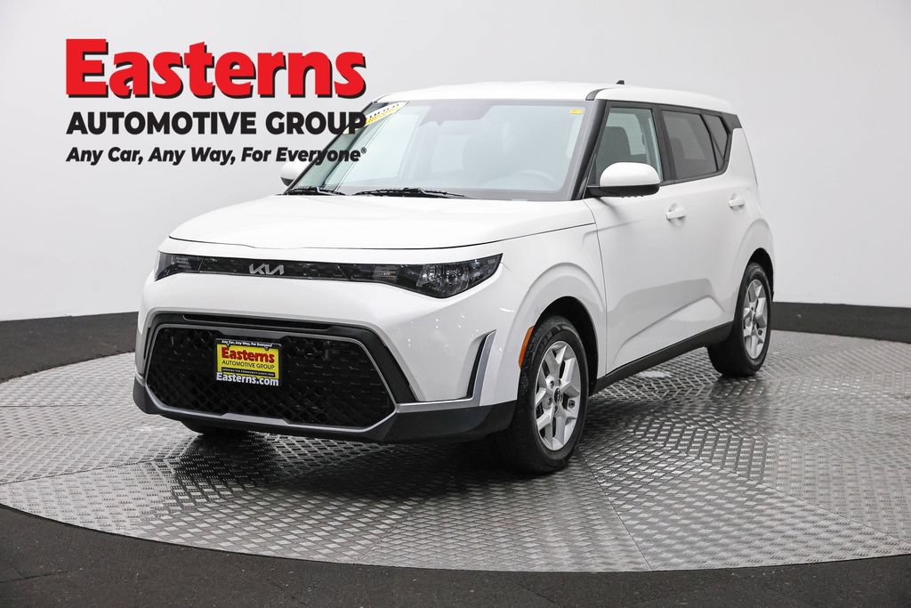Used 2024 Kia Soul LX w/ Option Group 015