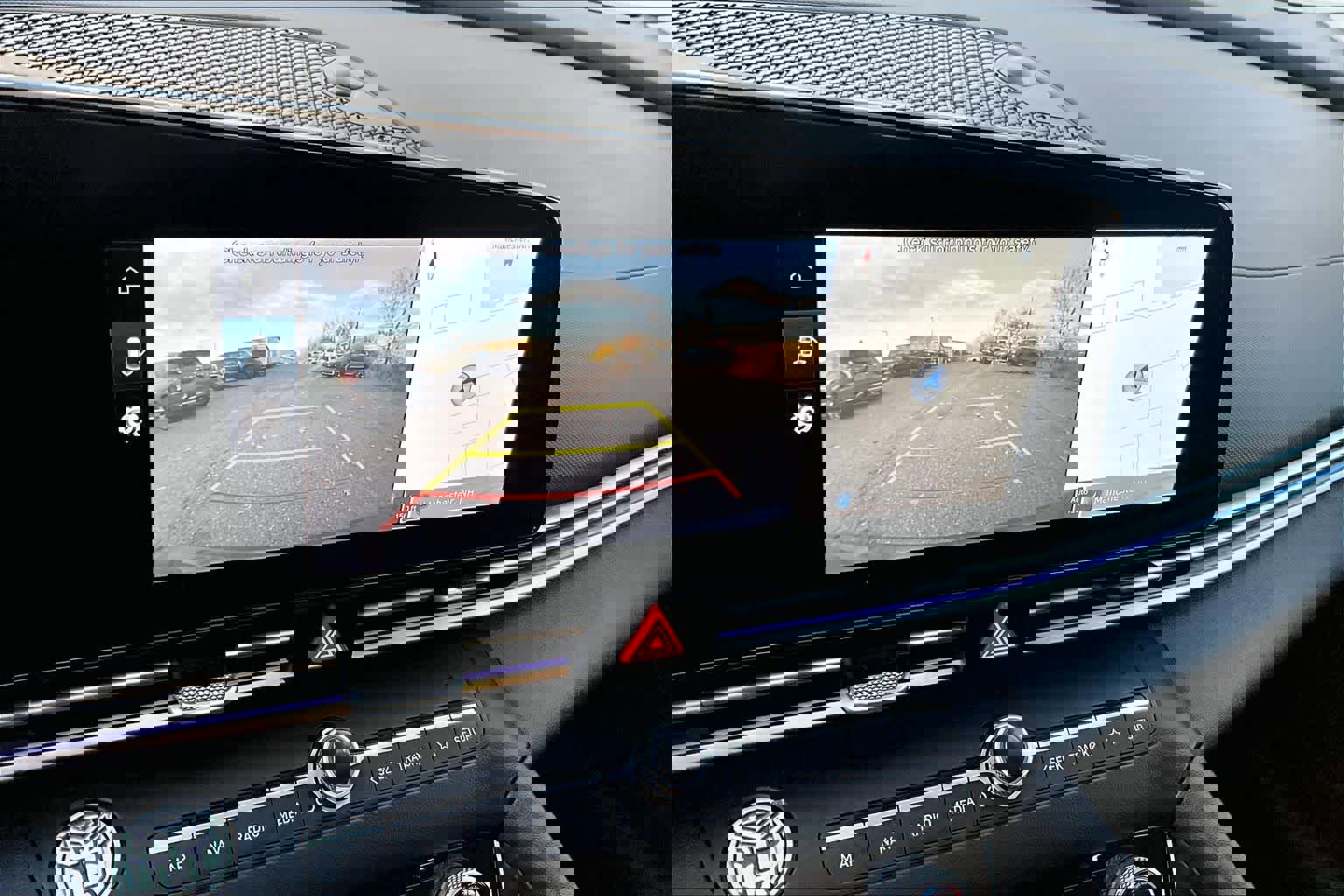 Used 2024 Hyundai Elantra SEL image 25