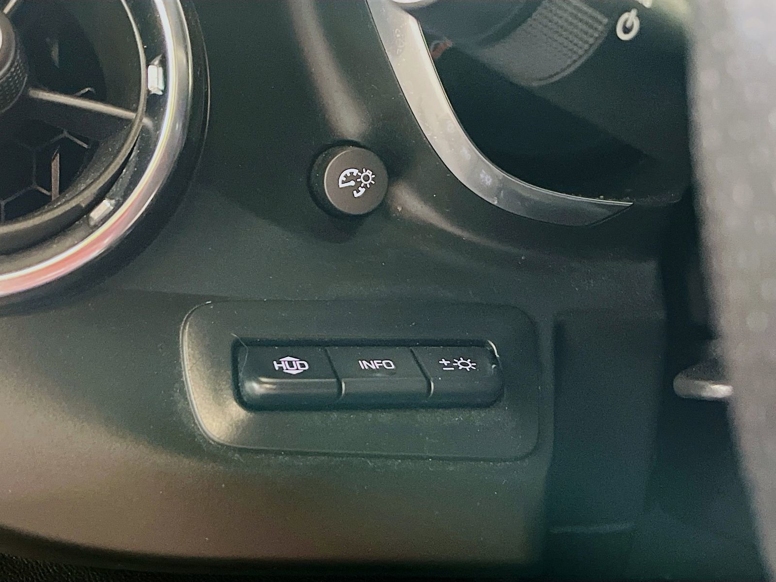 Used 2019 Chevrolet Camaro SS RWD image 10