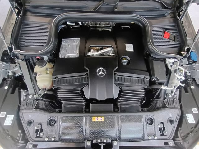 Used 2024 Mercedes-Benz GLS 580 4MATIC image 89