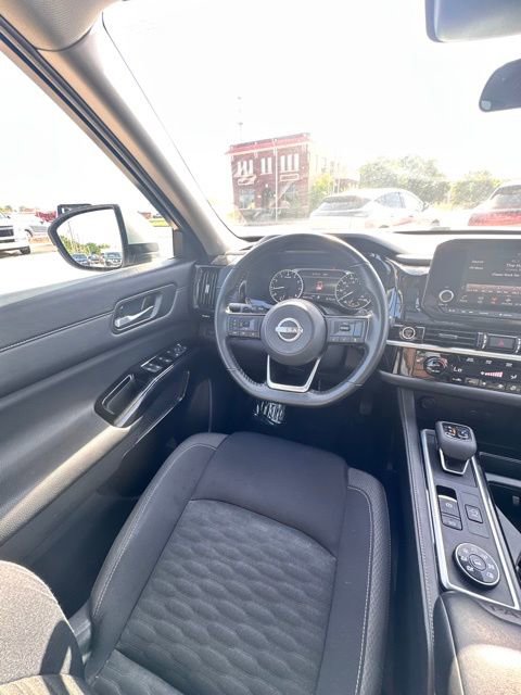 Certified 2022 Nissan Pathfinder SV w/ SV Premium Package image 25