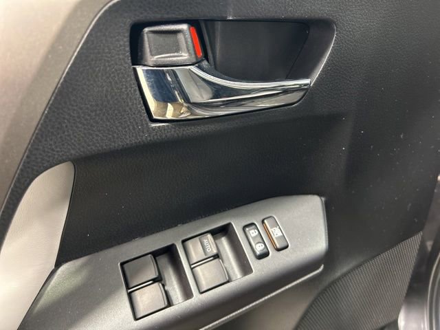 Used 2018 Toyota RAV4 XLE w/ Plus Extra Value Package AWD/4WD image 21