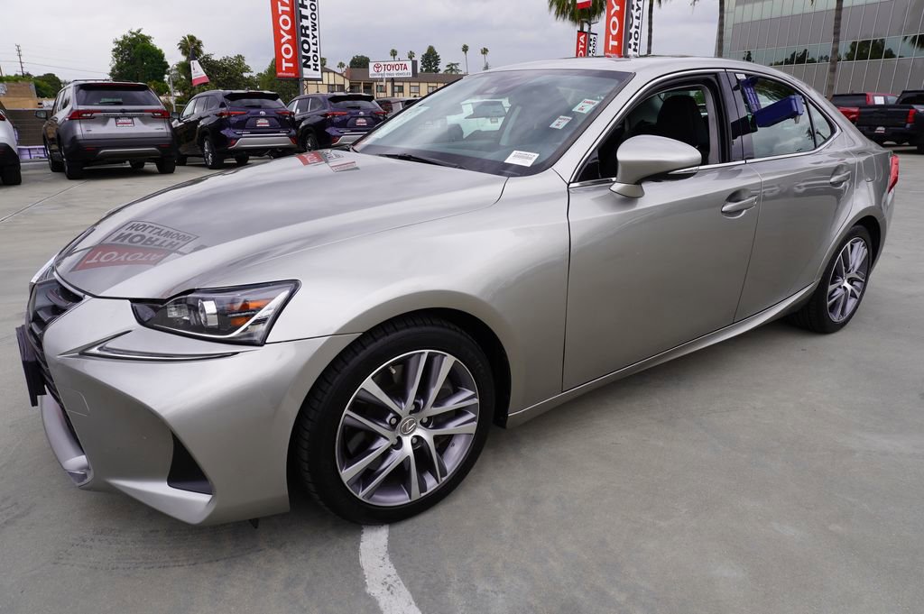 Used 2018 Lexus IS 300 w/ Accessory Package 2 RWD image 4