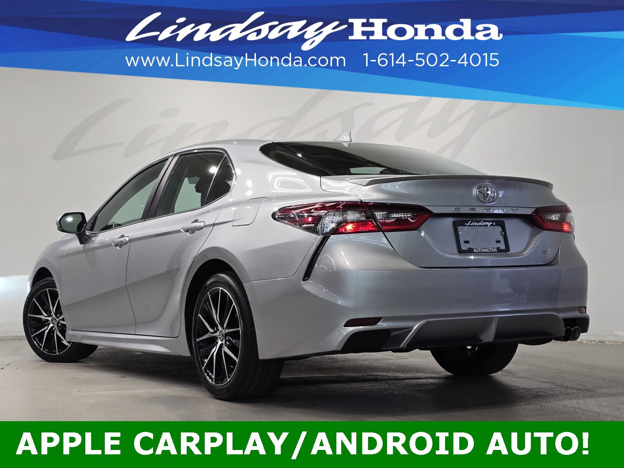 Used 2024 Toyota Camry SE image 4