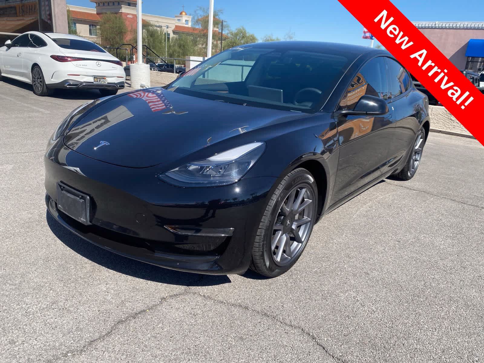 Used 2023 Tesla Model 3 Standard Range RWD image 1