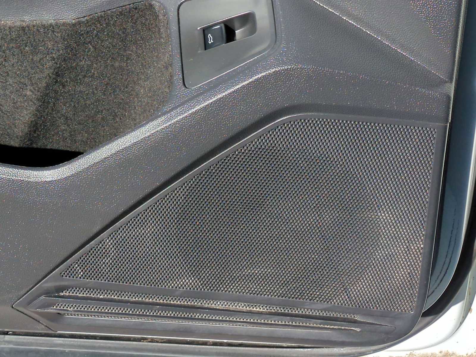 Used 2024 Volkswagen Tiguan SE image 23