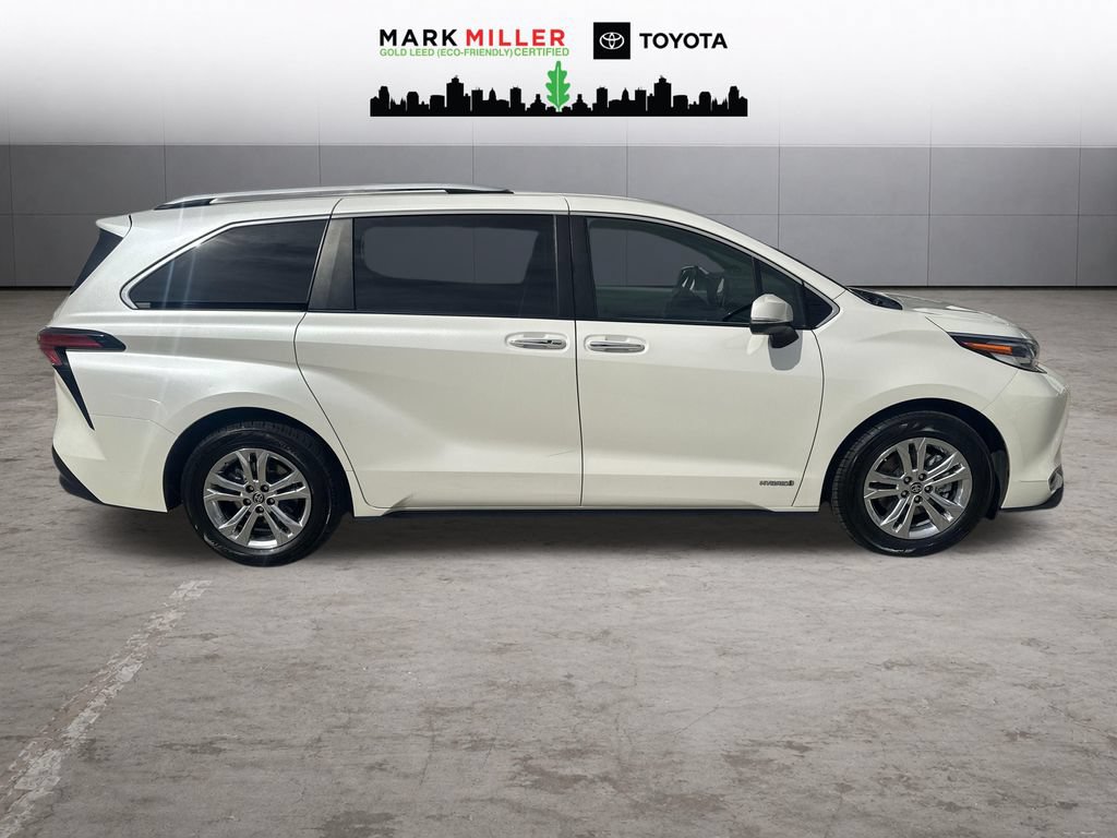 Used 2021 Toyota Sienna Platinum AWD/4WD image 7