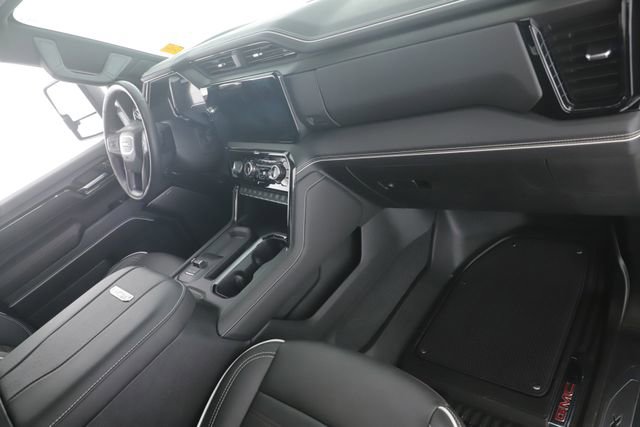 Used 2025 GMC Sierra 2500 AT4X image 33