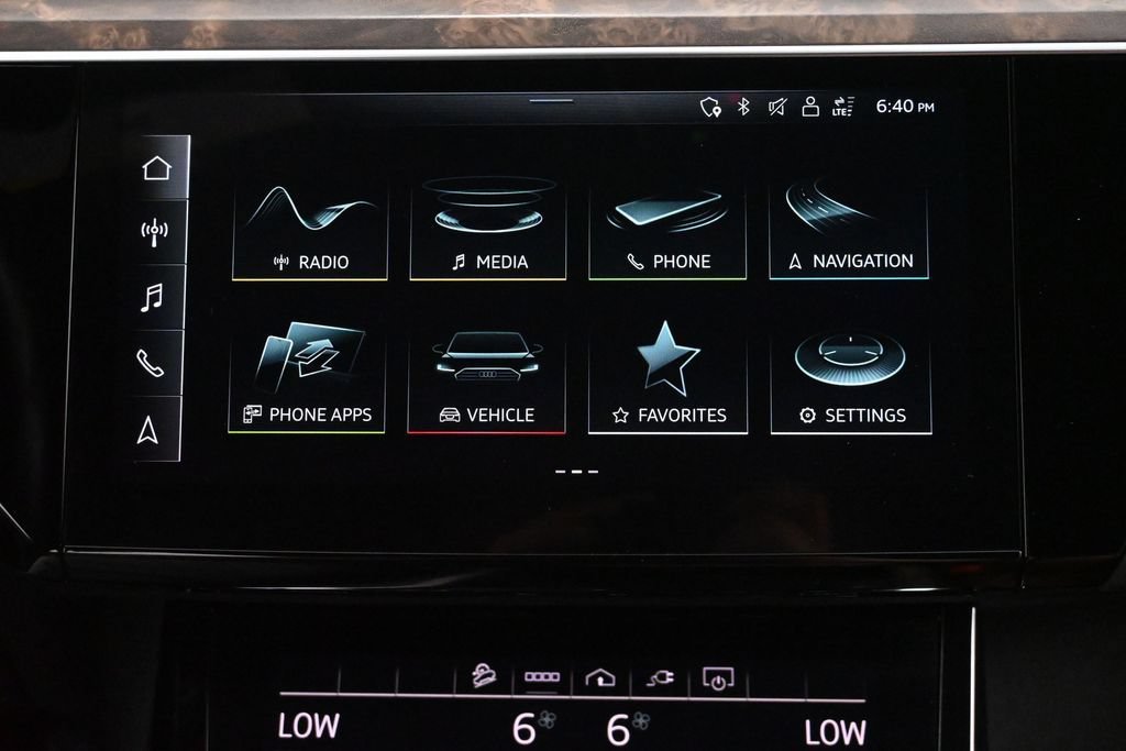 Used 2022 Audi e-tron Premium AWD/4WD image 33