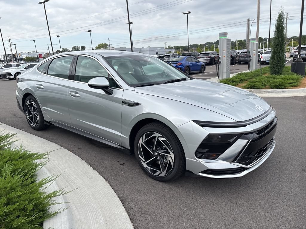 New 2026 Hyundai Sonata SEL FWD image 3
