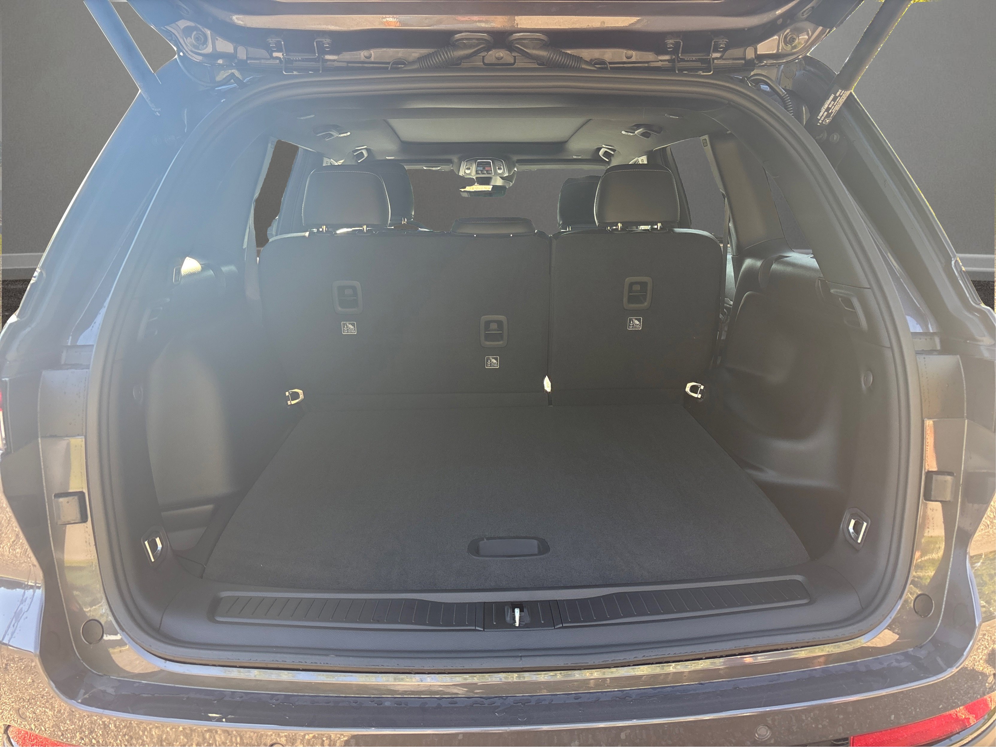 New 2025 Jeep Grand Cherokee Limited w/ Black Appearance Package image 15