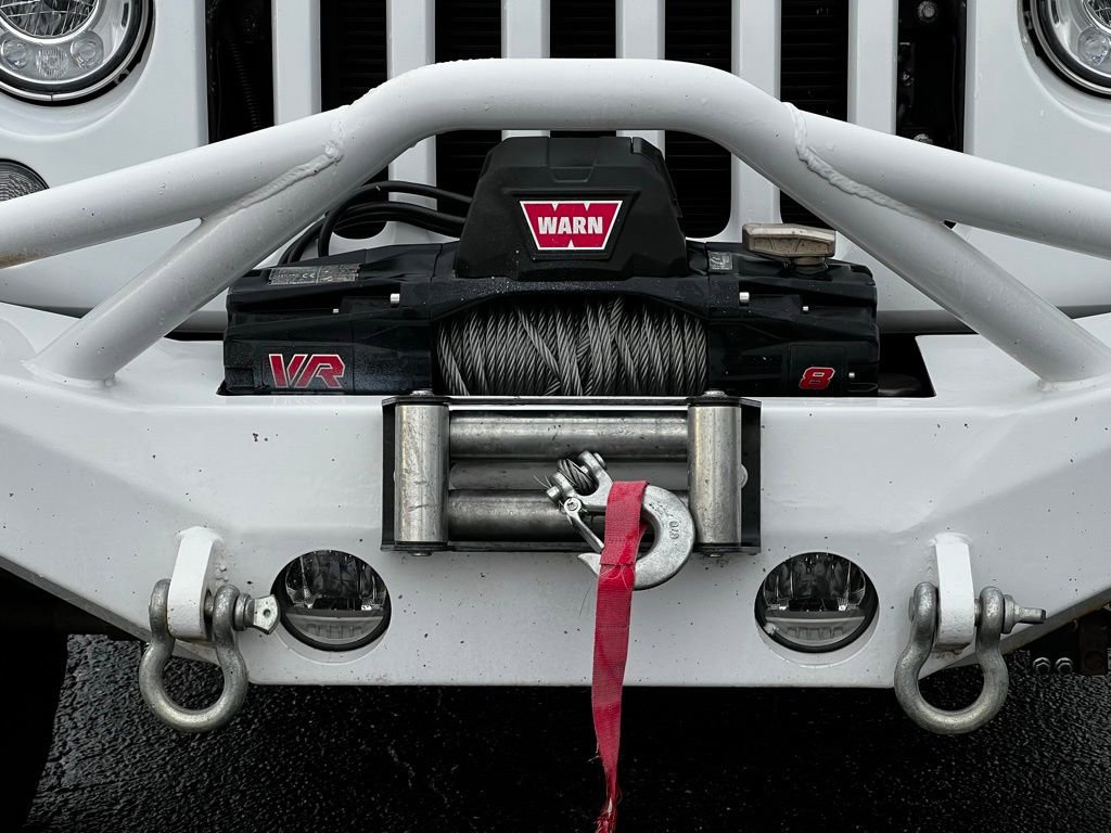 Used 2018 Jeep Wrangler Unlimited Sahara image 9