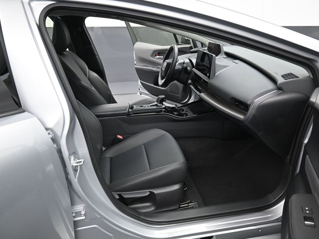 Certified 2024 Toyota Prius XLE image 32