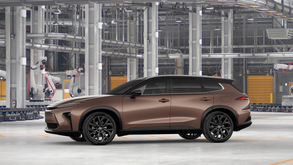 New 2026 Toyota Crown Signia w/ Advanced Technology Package image 3