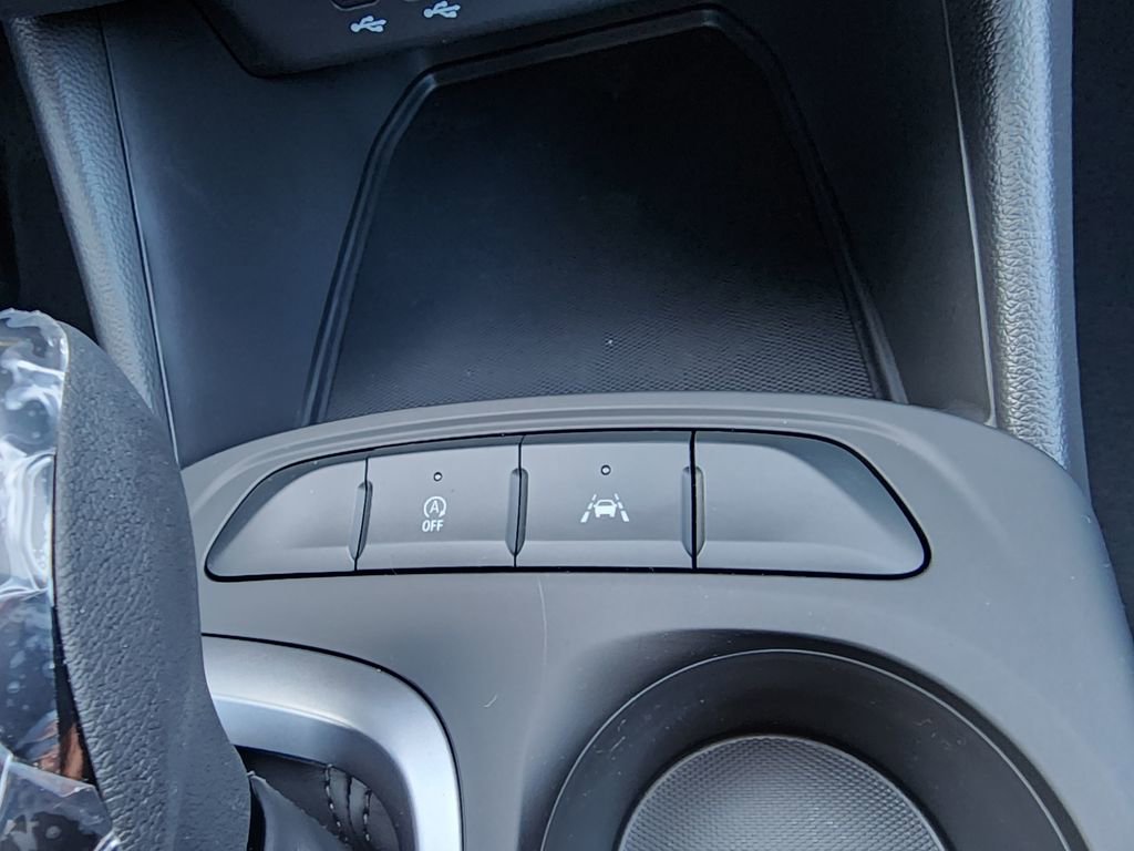 New 2026 Buick Envista Sport Touring FWD image 28